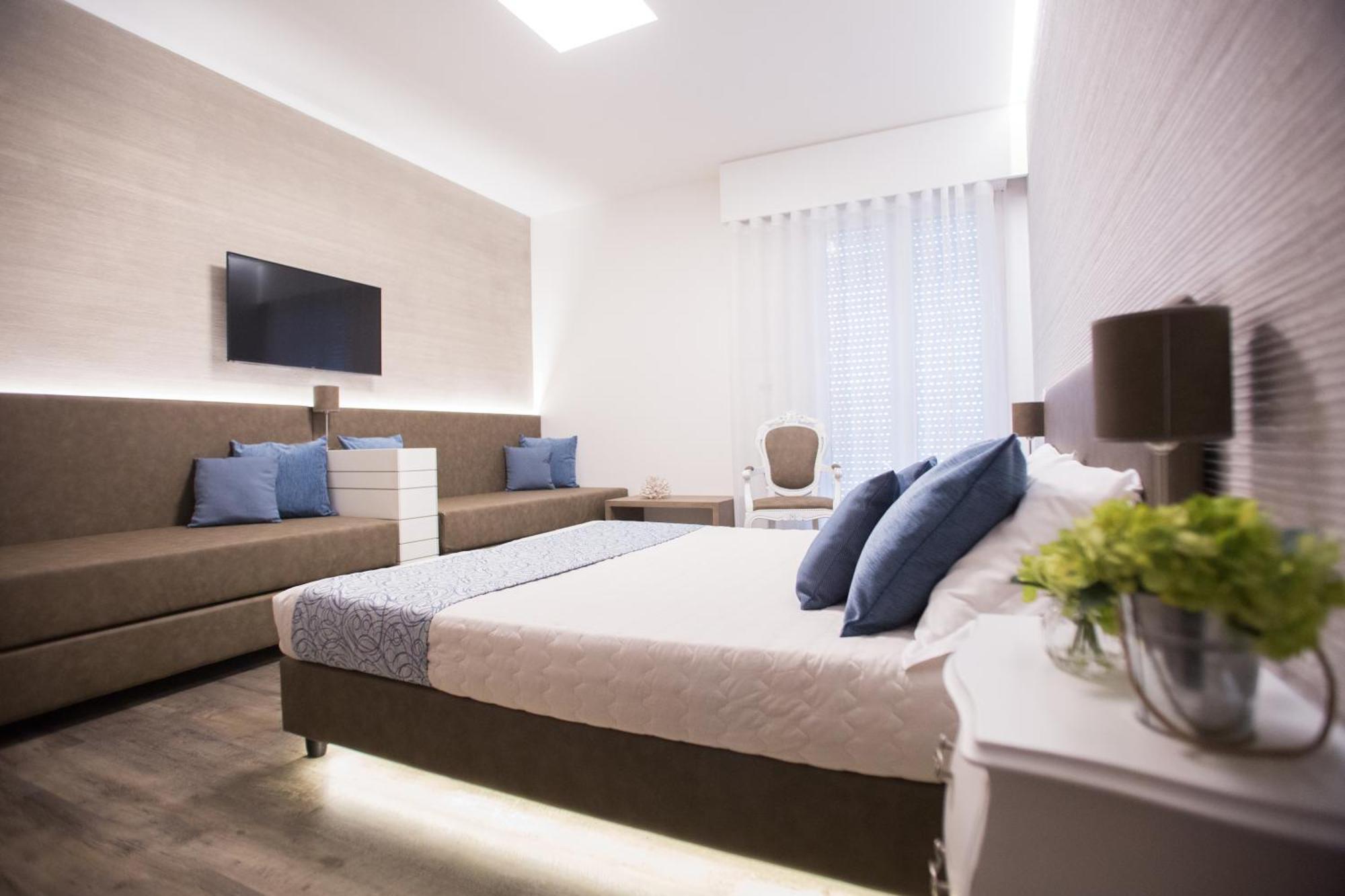 Hotel Liberty Beach - Parking & Beach Included Riccione Exteriér fotografie